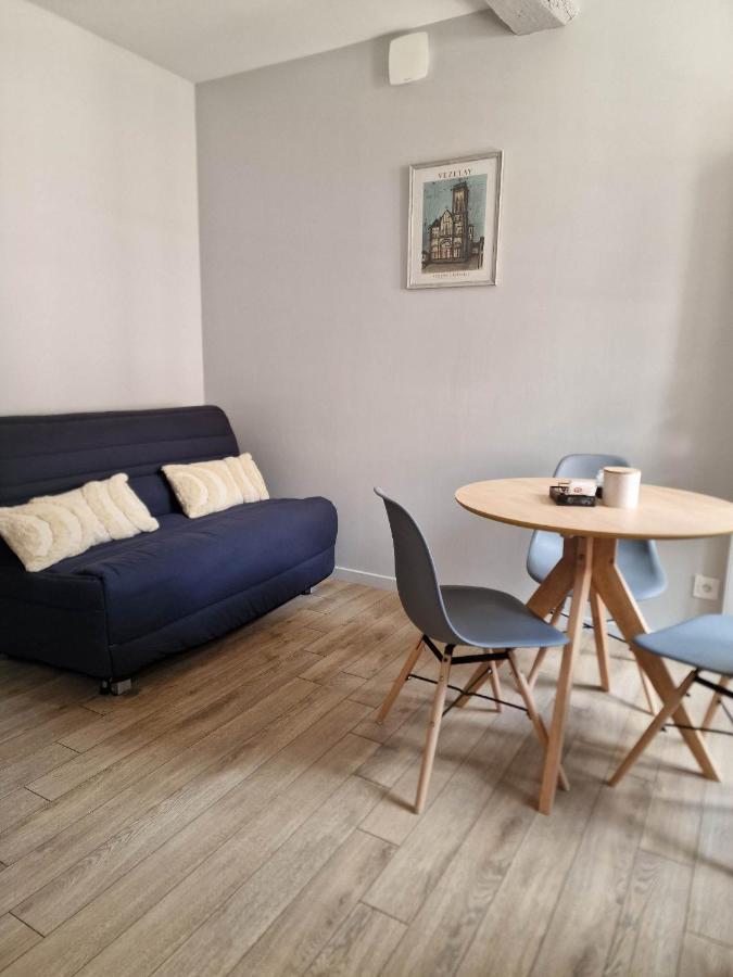 Appartement Au Coeur De Vezelay - Galerie 10 Bagian luar foto
