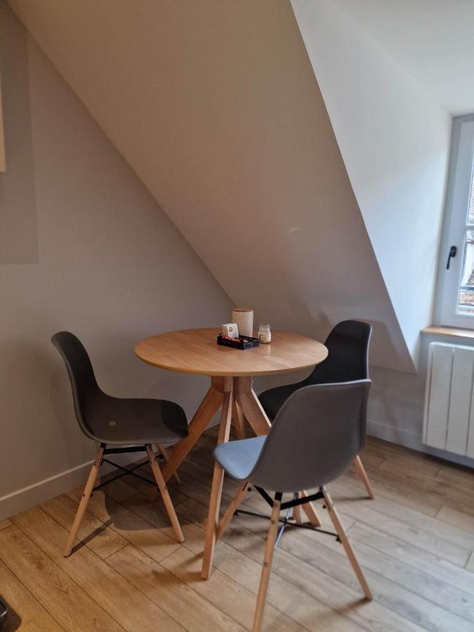 Appartement Au Coeur De Vezelay - Galerie 10 Bagian luar foto