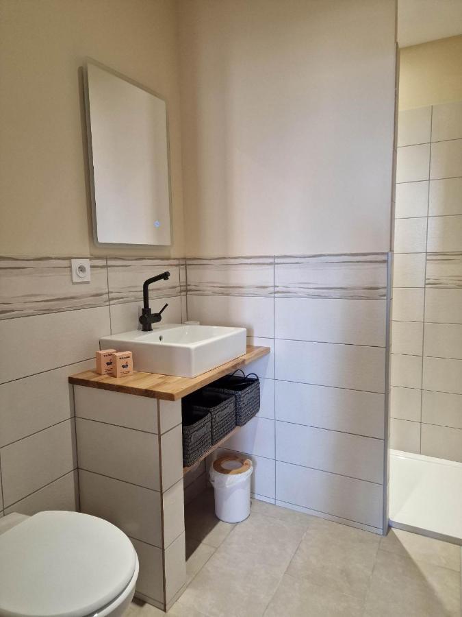 Appartement Au Coeur De Vezelay - Galerie 10 Bagian luar foto